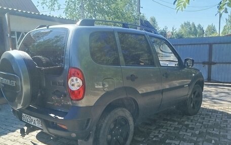 Chevrolet Niva I рестайлинг, 2013 год, 560 000 рублей, 5 фотография