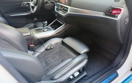 BMW 3 серия, 2019 год, 4 350 000 рублей, 17 фотография