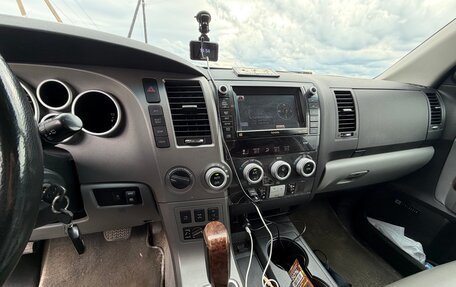 Toyota Sequoia II рестайлинг, 2010 год, 2 475 000 рублей, 10 фотография