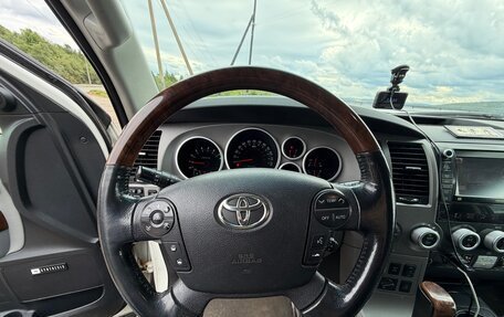 Toyota Sequoia II рестайлинг, 2010 год, 2 475 000 рублей, 9 фотография