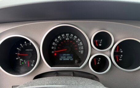 Toyota Sequoia II рестайлинг, 2010 год, 2 475 000 рублей, 11 фотография