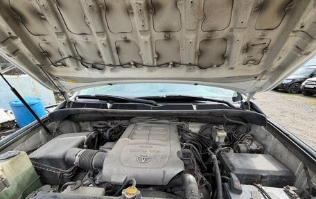 Toyota Sequoia II рестайлинг, 2010 год, 2 475 000 рублей, 18 фотография