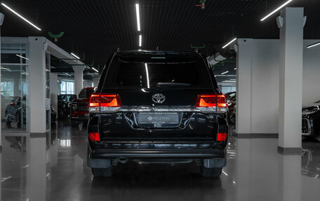 Toyota Land Cruiser 200, 2018 год, 6 790 000 рублей, 6 фотография