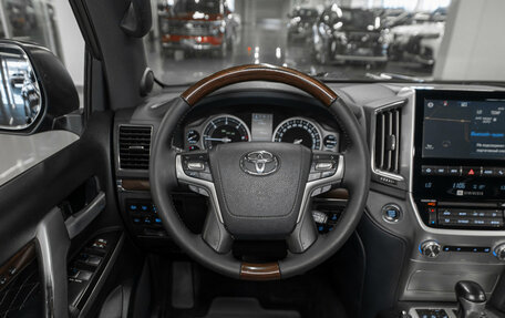 Toyota Land Cruiser 200, 2018 год, 6 790 000 рублей, 11 фотография