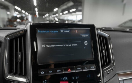 Toyota Land Cruiser 200, 2018 год, 6 790 000 рублей, 18 фотография