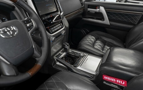 Toyota Land Cruiser 200, 2018 год, 6 790 000 рублей, 15 фотография