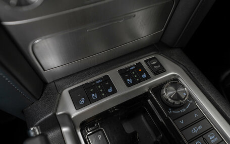 Toyota Land Cruiser 200, 2018 год, 6 790 000 рублей, 28 фотография