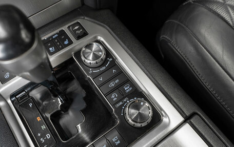 Toyota Land Cruiser 200, 2018 год, 6 790 000 рублей, 27 фотография
