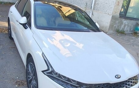 KIA K5, 2020 год, 2 700 000 рублей, 31 фотография