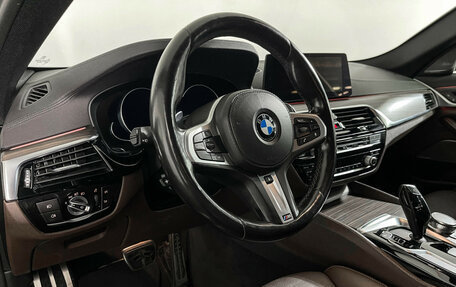 BMW 5 серия, 2018 год, 3 990 000 рублей, 12 фотография