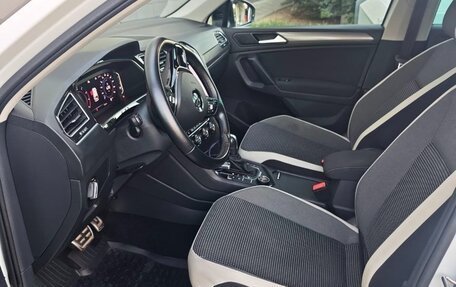 Volkswagen Tiguan II, 2020 год, 3 450 000 рублей, 6 фотография
