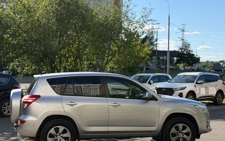 Toyota RAV4, 2011 год, 1 090 000 рублей, 10 фотография