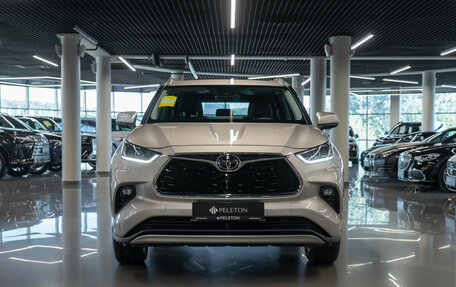 Toyota Highlander, 2026 год, 5 700 000 рублей, 3 фотография