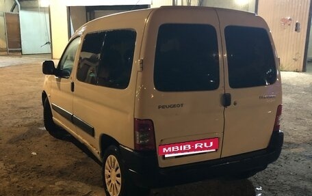Peugeot Partner II рестайлинг 2, 2011 год, 350 000 рублей, 2 фотография