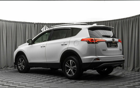 Toyota RAV4, 2017 год, 2 280 000 рублей, 4 фотография