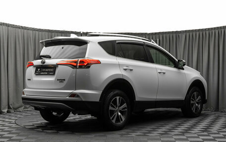 Toyota RAV4, 2017 год, 2 280 000 рублей, 5 фотография