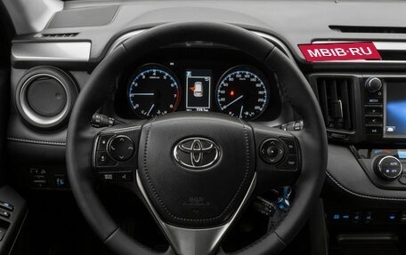 Toyota RAV4, 2017 год, 2 280 000 рублей, 10 фотография