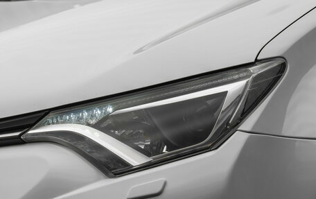 Toyota RAV4, 2017 год, 2 280 000 рублей, 21 фотография