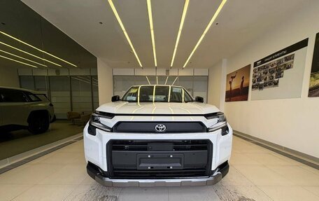 Toyota RAV4, 2025 год, 4 550 000 рублей, 2 фотография