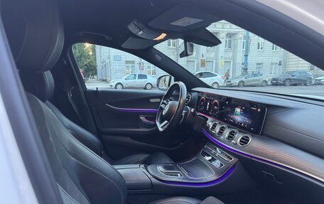 Mercedes-Benz E-Класс, 2020 год, 3 350 000 рублей, 10 фотография
