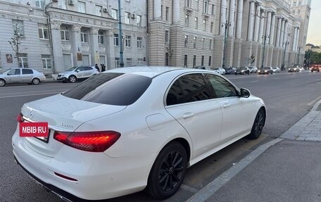 Mercedes-Benz E-Класс, 2020 год, 3 350 000 рублей, 5 фотография