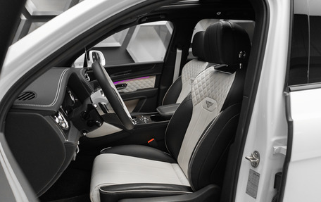 Bentley Bentayga I, 2022 год, 25 900 000 рублей, 19 фотография