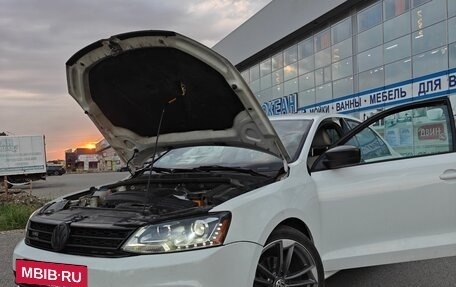 Volkswagen Jetta VI, 2015 год, 1 100 000 рублей, 8 фотография