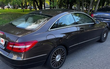 Mercedes-Benz E-Класс, 2012 год, 1 290 000 рублей, 1 фотография