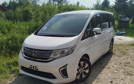 Honda Stepwgn IV, 2016 год, 1 400 000 рублей, 1 фотография