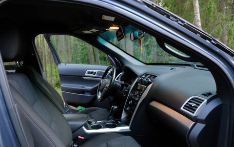 Ford Explorer VI, 2013 год, 1 200 000 рублей, 12 фотография