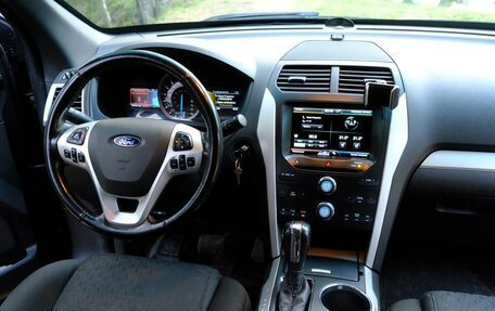 Ford Explorer VI, 2013 год, 1 200 000 рублей, 14 фотография