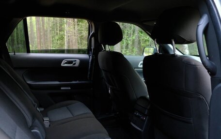 Ford Explorer VI, 2013 год, 1 200 000 рублей, 18 фотография