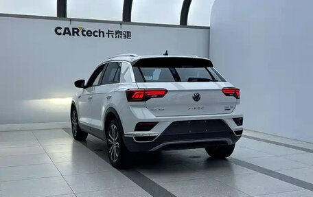 Volkswagen T-Roc I, 2022 год, 2 300 004 рублей, 4 фотография