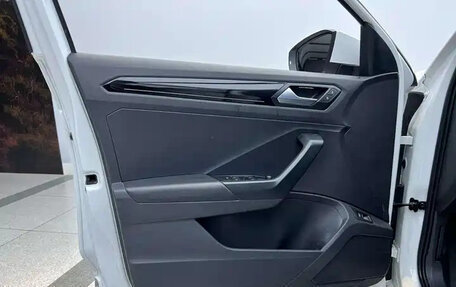 Volkswagen T-Roc I, 2022 год, 2 300 004 рублей, 7 фотография
