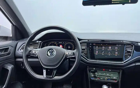 Volkswagen T-Roc I, 2022 год, 2 300 004 рублей, 12 фотография