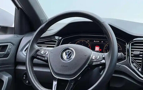 Volkswagen T-Roc I, 2022 год, 2 300 004 рублей, 11 фотография