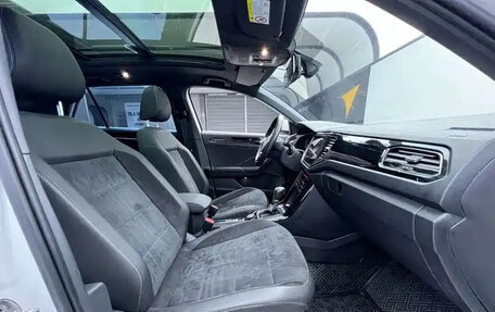 Volkswagen T-Roc I, 2022 год, 2 300 004 рублей, 15 фотография