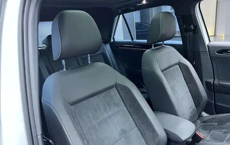 Volkswagen T-Roc I, 2022 год, 2 300 004 рублей, 17 фотография