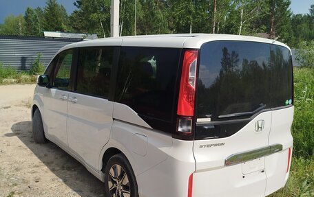 Honda Stepwgn IV, 2016 год, 1 400 000 рублей, 4 фотография