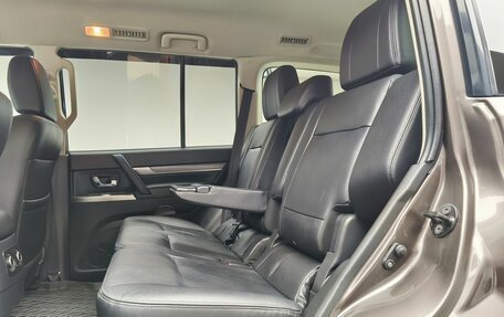 Mitsubishi Pajero IV, 2014 год, 2 398 000 рублей, 15 фотография