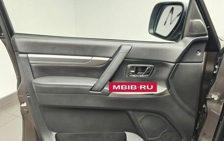 Mitsubishi Pajero IV, 2014 год, 2 398 000 рублей, 11 фотография