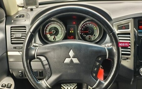 Mitsubishi Pajero IV, 2014 год, 2 398 000 рублей, 21 фотография