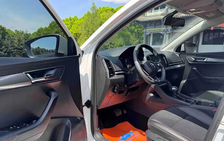 Skoda Karoq I, 2023 год, 1 800 000 рублей, 9 фотография