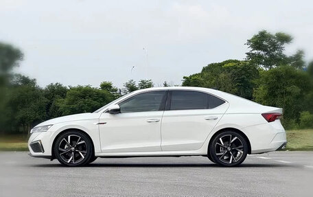 Skoda Octavia IV, 2023 год, 1 800 000 рублей, 4 фотография