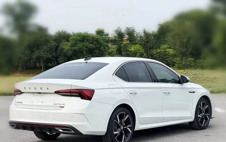 Skoda Octavia IV, 2023 год, 1 800 000 рублей, 5 фотография