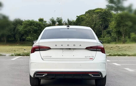 Skoda Octavia IV, 2023 год, 1 800 000 рублей, 8 фотография