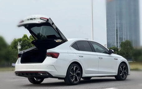 Skoda Octavia IV, 2023 год, 1 800 000 рублей, 7 фотография
