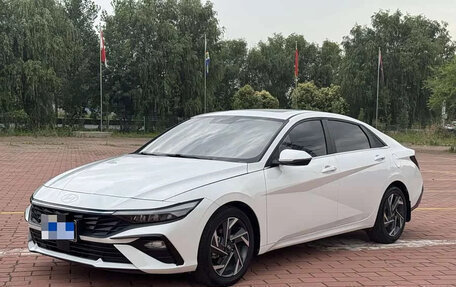 Hyundai Elantra, 2025 год, 1 400 000 рублей, 3 фотография