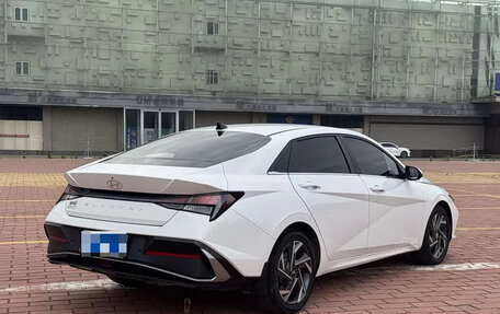 Hyundai Elantra, 2025 год, 1 400 000 рублей, 4 фотография