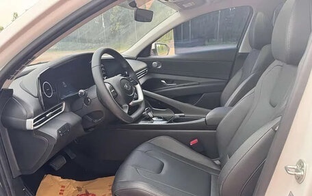 Hyundai Elantra, 2025 год, 1 400 000 рублей, 7 фотография